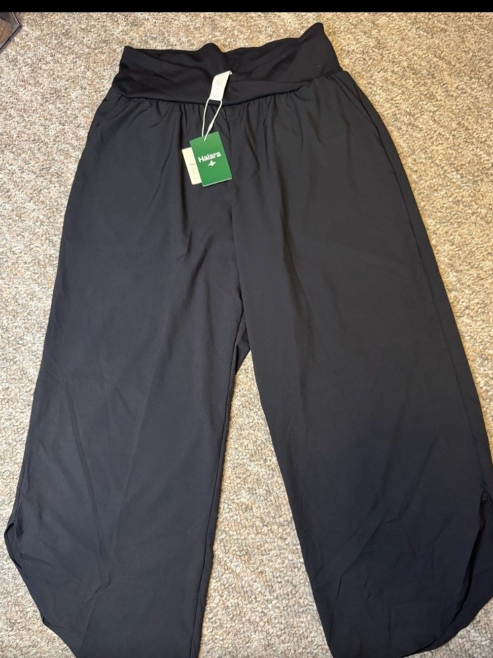 HALARA Black Wide-Leg Track Pants